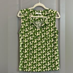 Beacon NWOT Green and Cream Geometric V-Neck Sleeveless Top